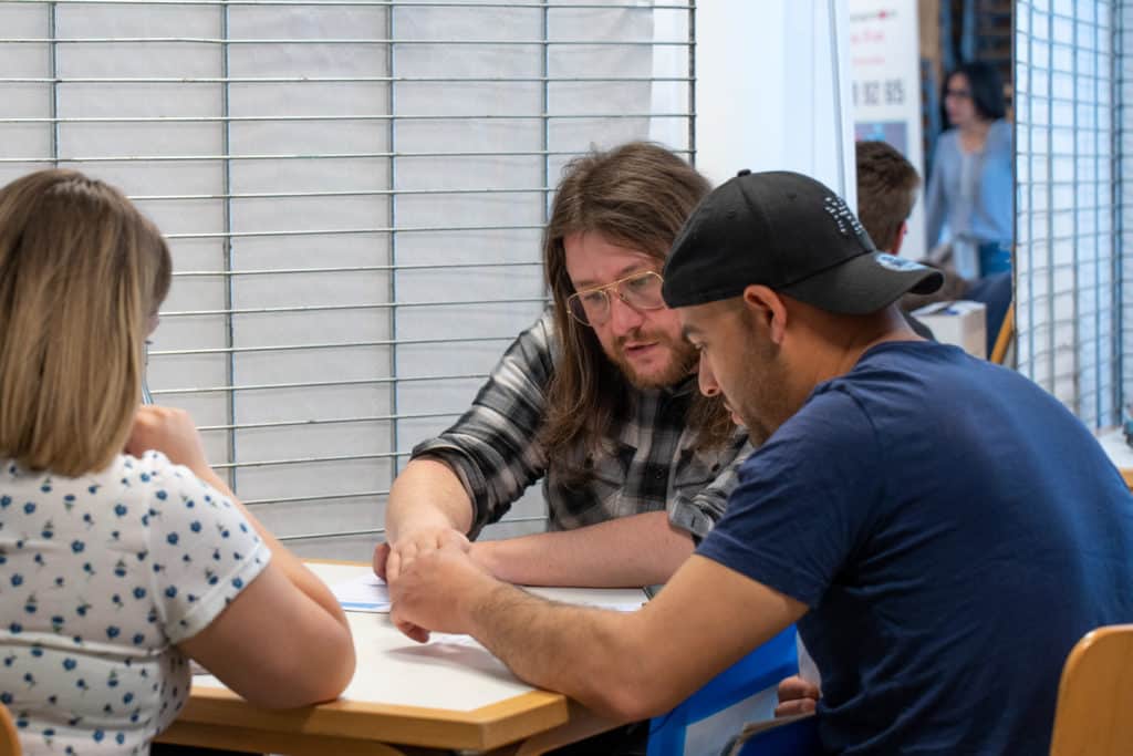 Nos conseillers informent les intérimaires en recrutement lors de leurs entretiens