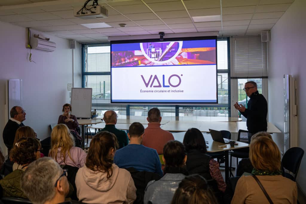 Photo de Philippe Lerouvillois, PDG du groupe VALO', qui présente la société à la sous-préfecture de Thionville.