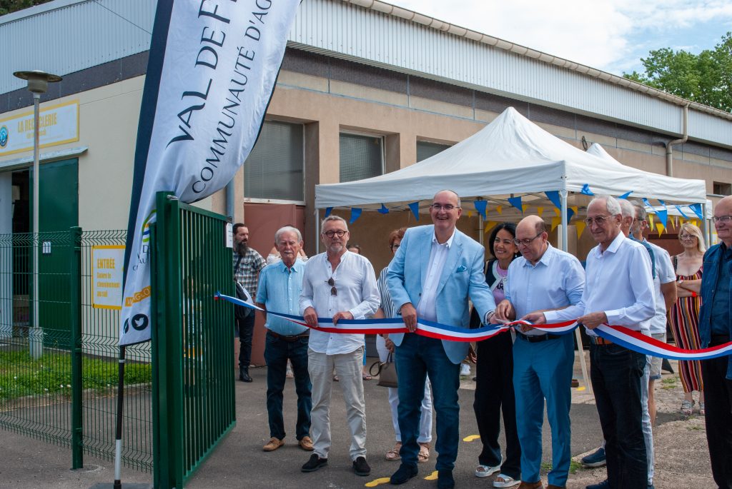 Coupé de ruban à l'inauguration de La Recyclerie de la Fensch
