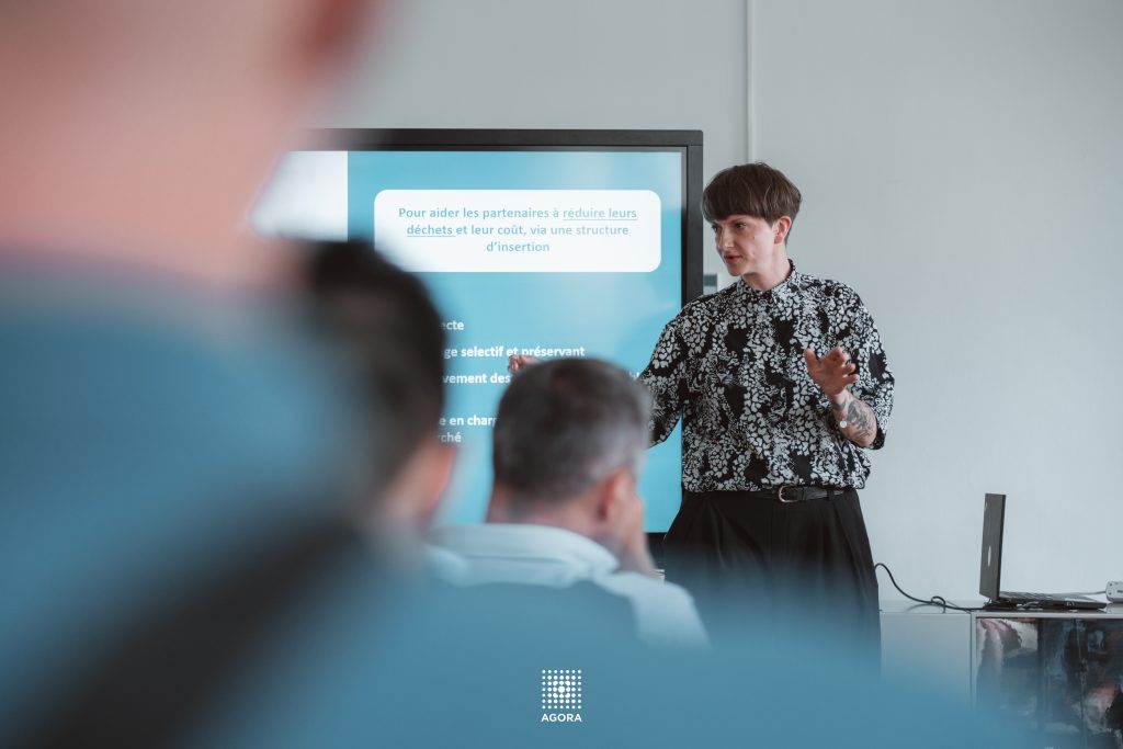Rachel Burgy, directrice d'ECCU'M, sur le thème du réemploi et de l'inclusion.