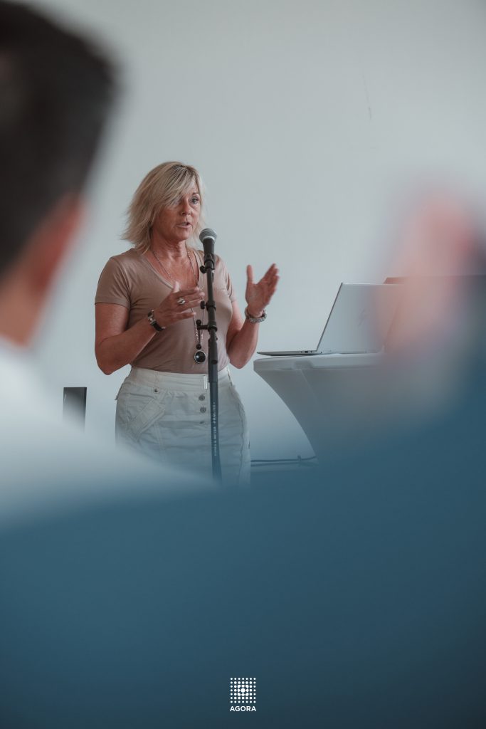 Mady Lellé, Directrice commerciale chez CLE, à l'événement réemploi et déconstruction durable sur le thème de l'innovation au service de réemploi.