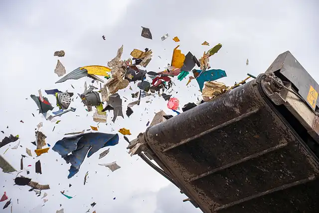 plastiques-durs-triplast L'entreprise VALO'Propreté qui s'occupe du nettoyage de vos bureaux entretien vos sols et surfaces